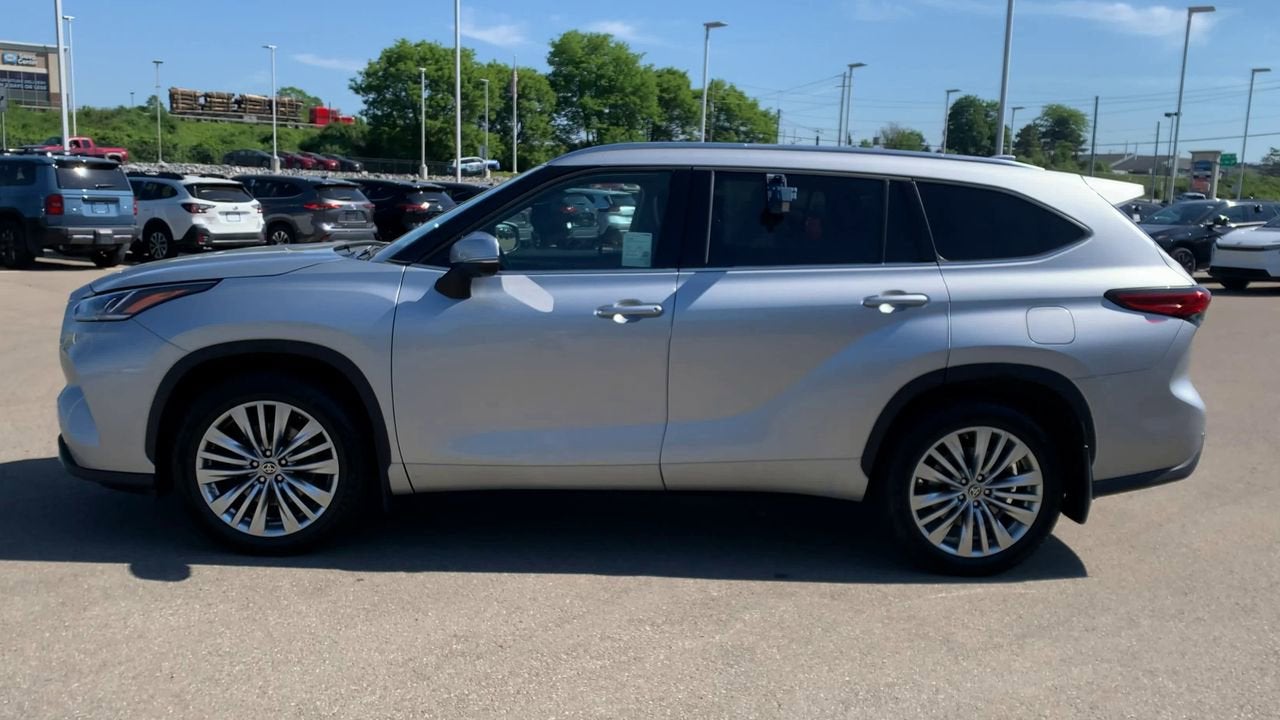 2023 Toyota Highlander Platinum