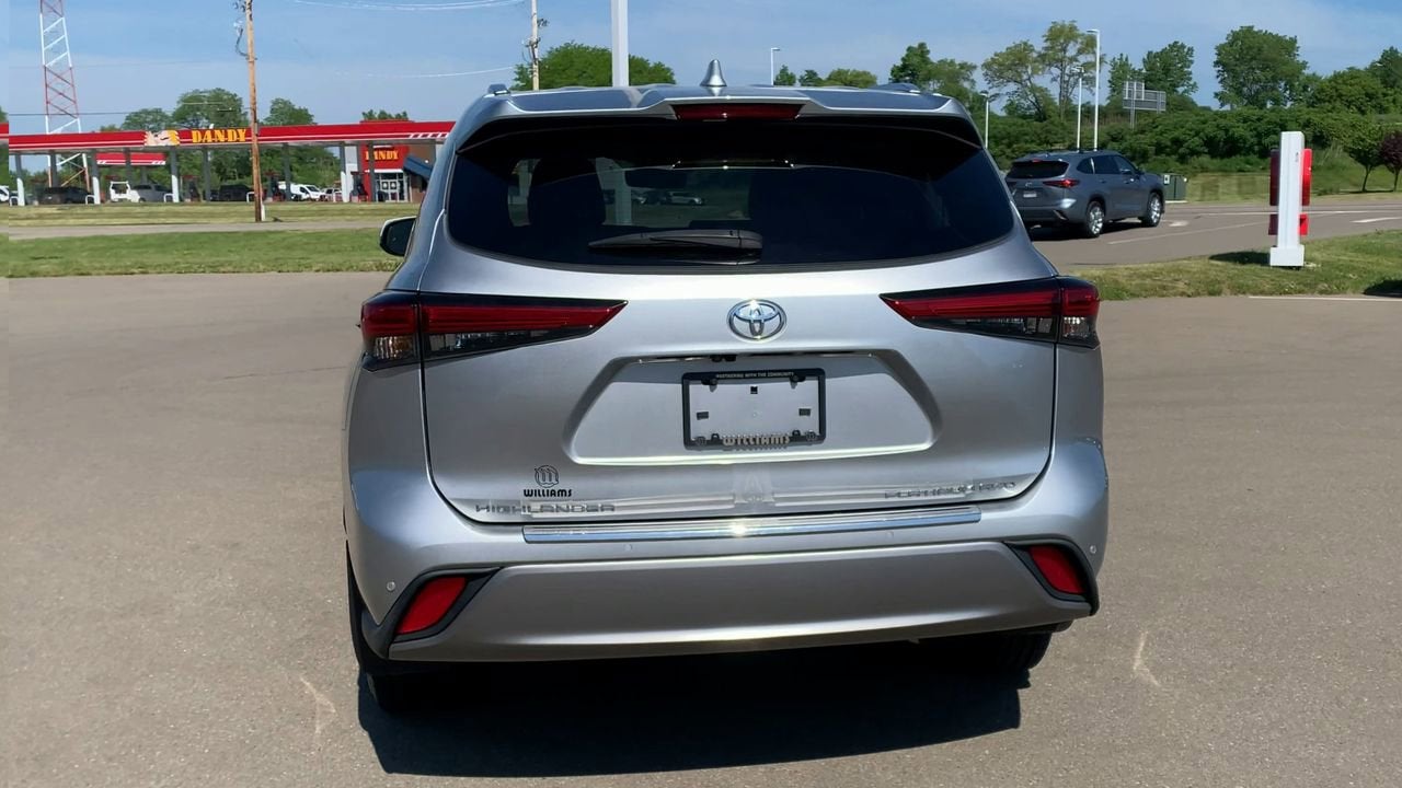 2023 Toyota Highlander Platinum