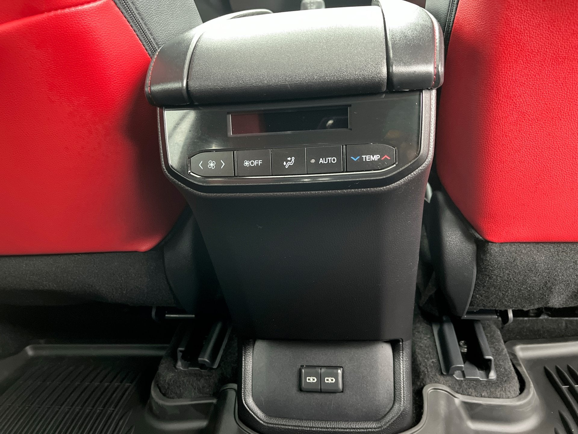 2025 Toyota Highlander XSE