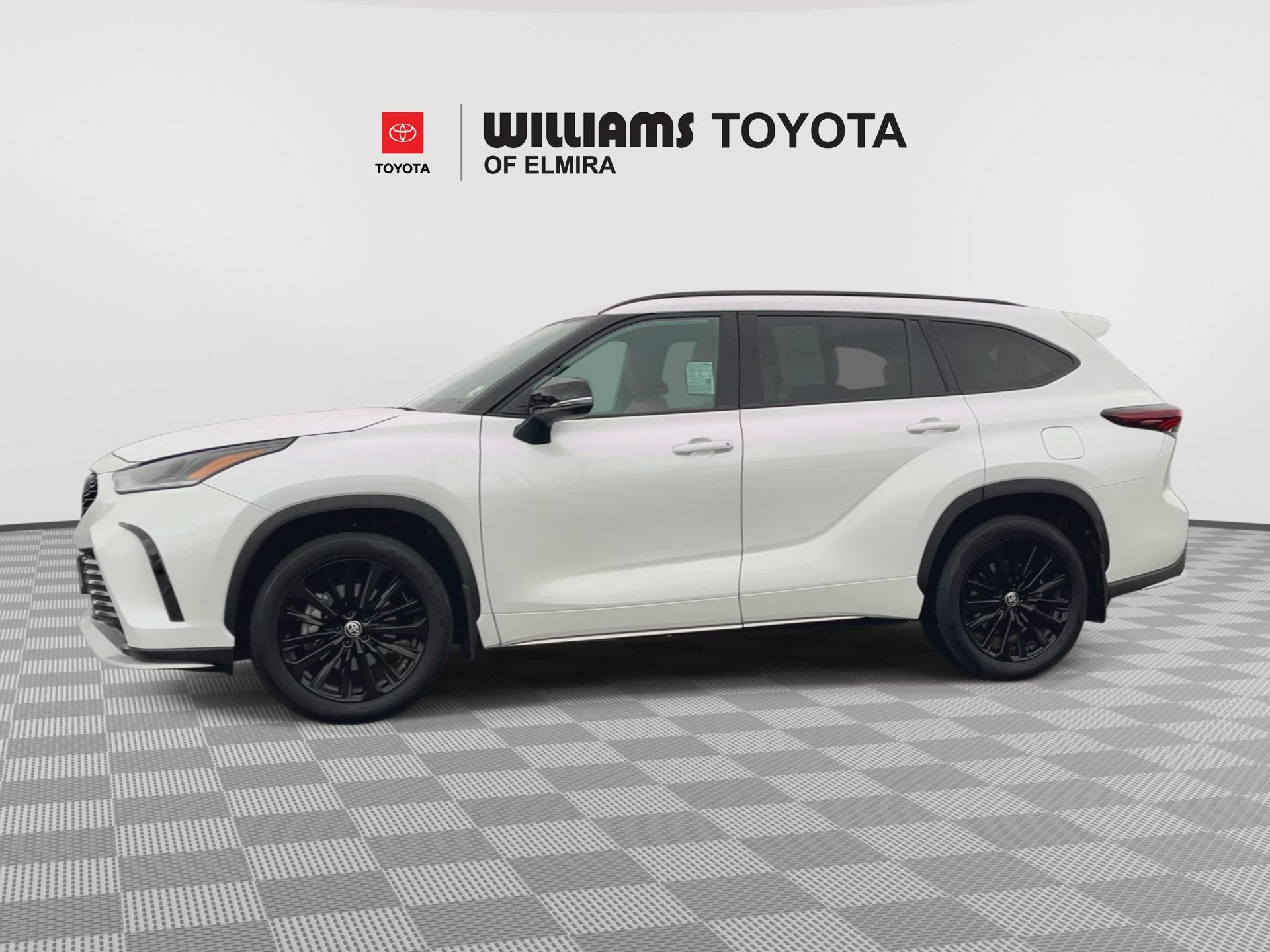 2025 Toyota Highlander XSE