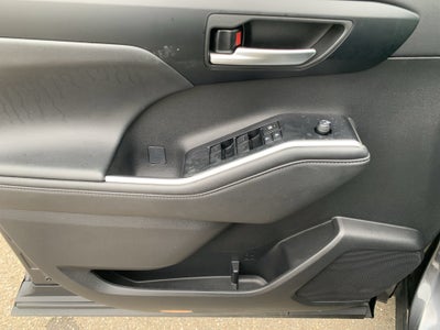 2025 Toyota Highlander XLE