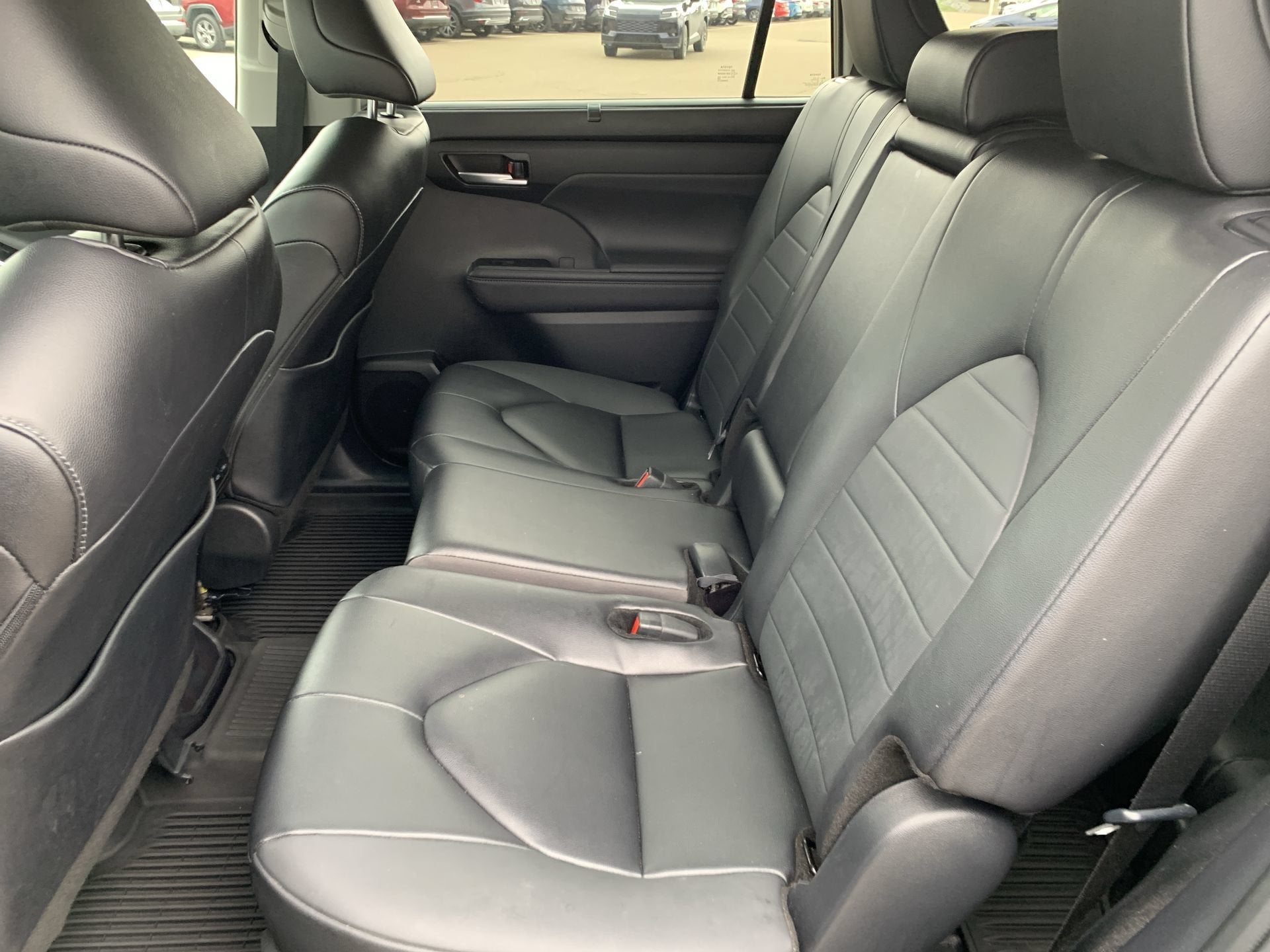 2025 Toyota Highlander XLE