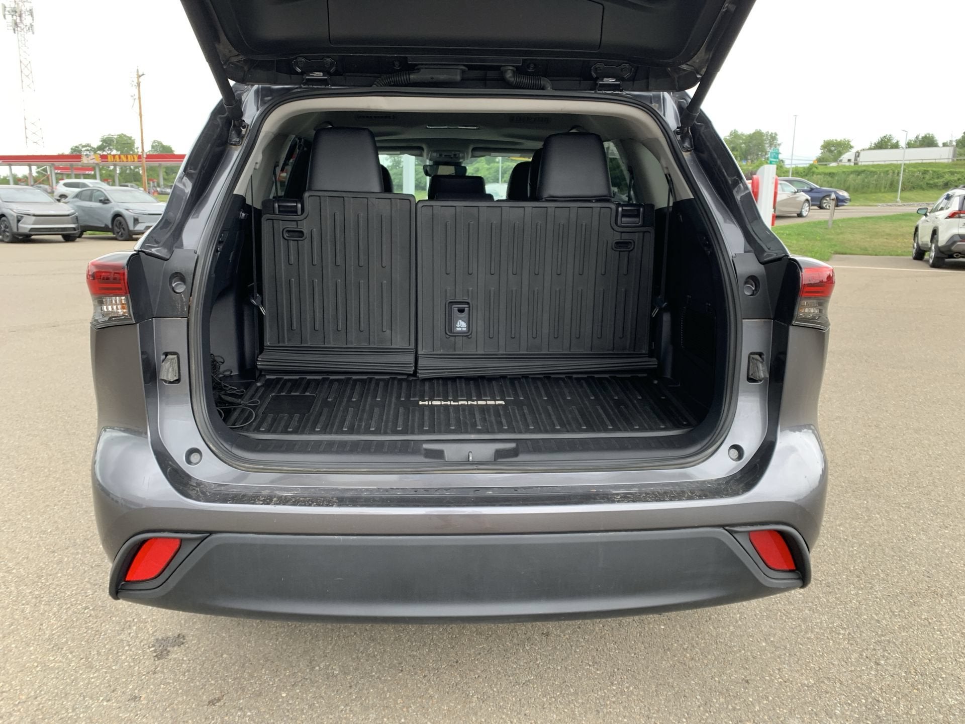 2025 Toyota Highlander XLE