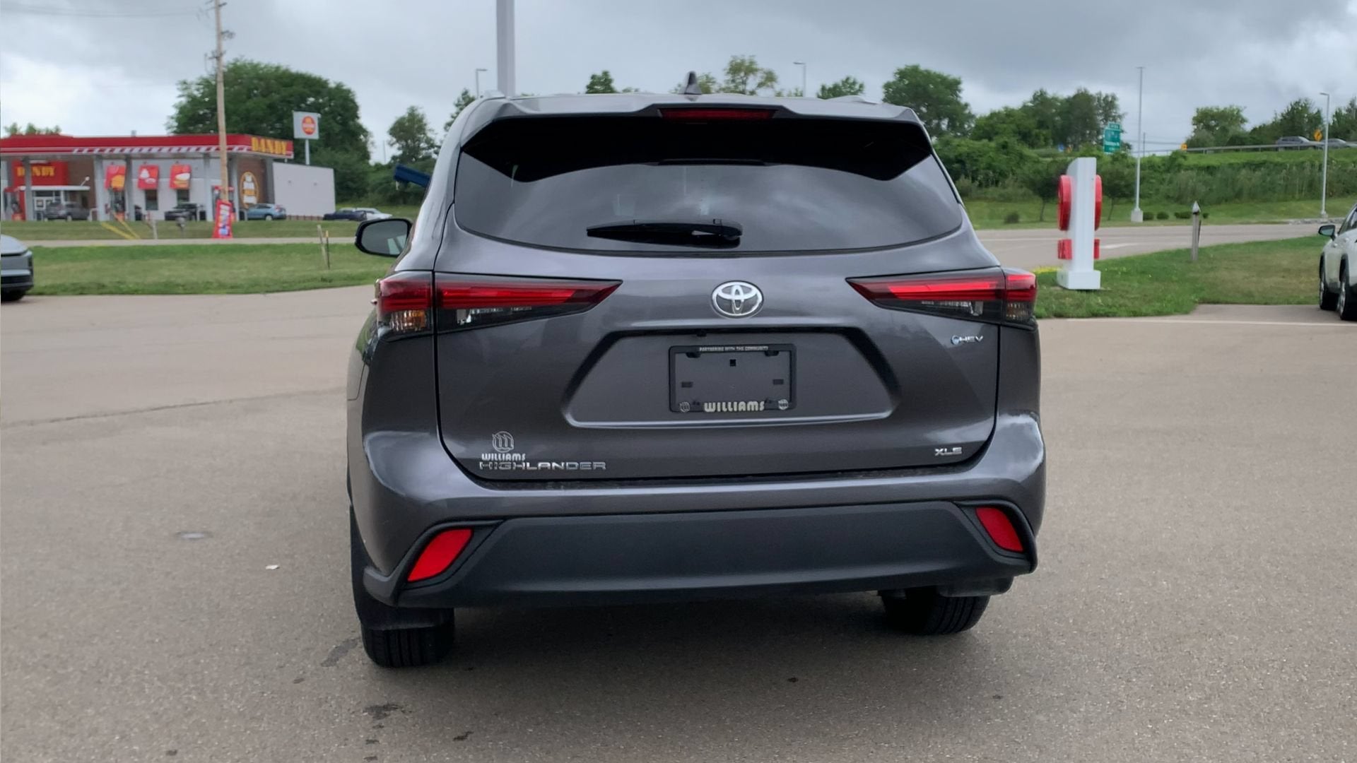 2025 Toyota Highlander XLE