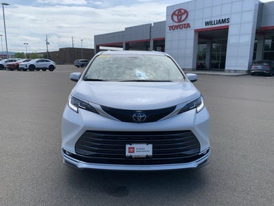 2023 Toyota Sienna Limited