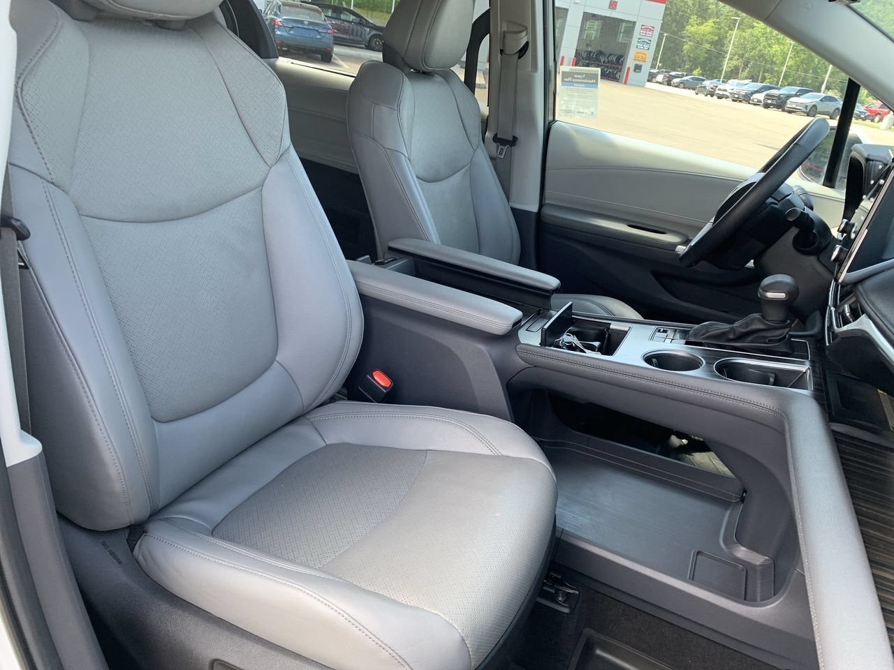 2023 Toyota Sienna Limited