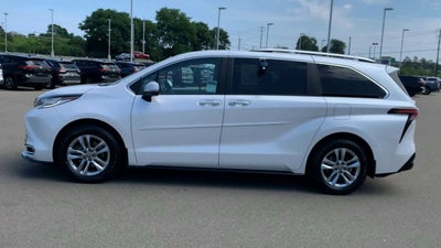 2023 Toyota Sienna Limited