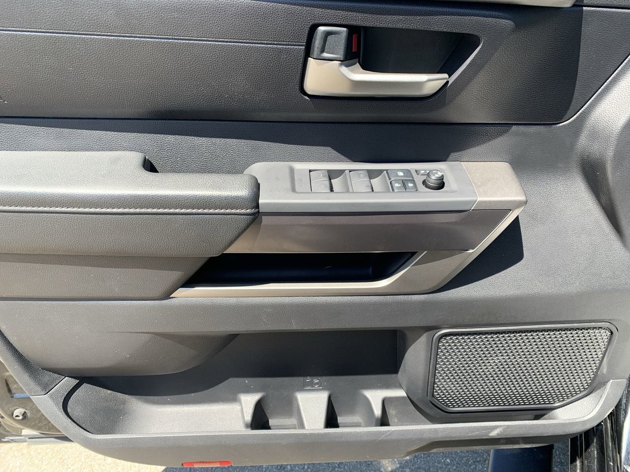 2022 Toyota Tundra 4WD SR5