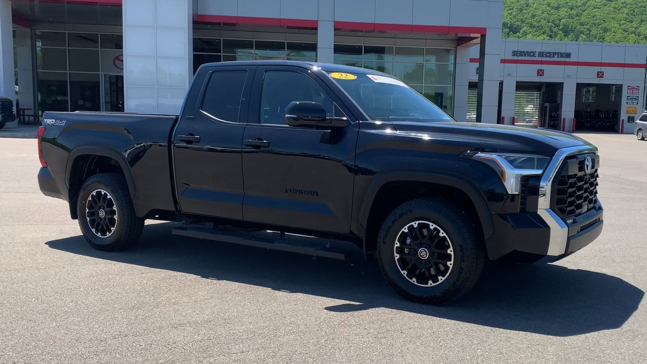 2022 Toyota Tundra 4WD SR5