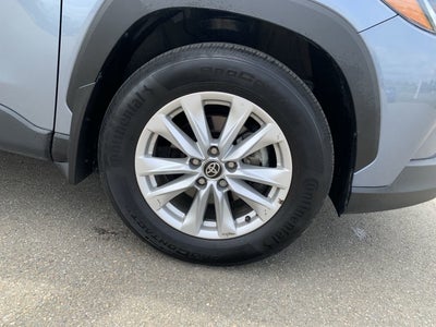2024 Toyota Corolla Cross LE