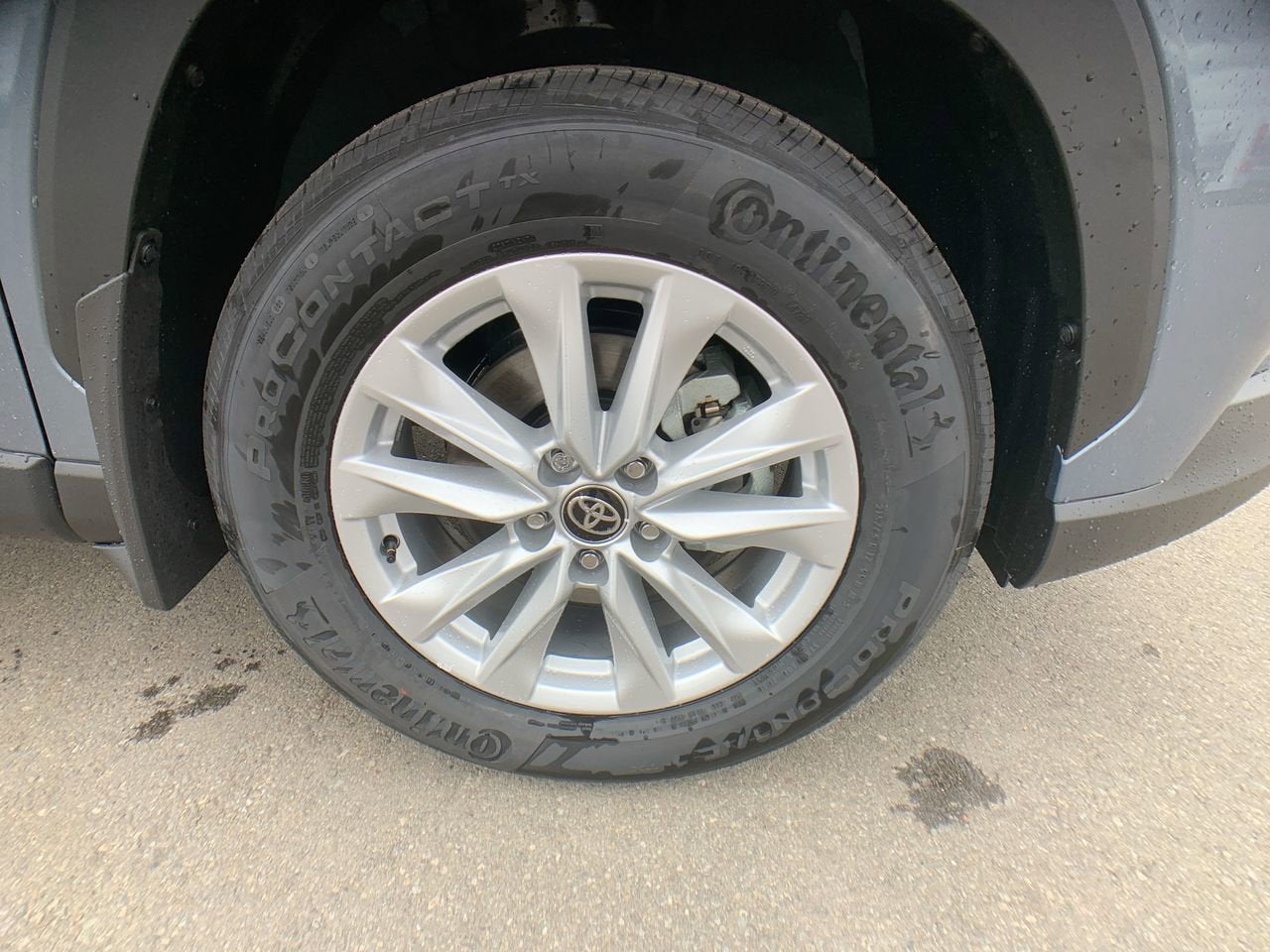 2024 Toyota Corolla Cross LE