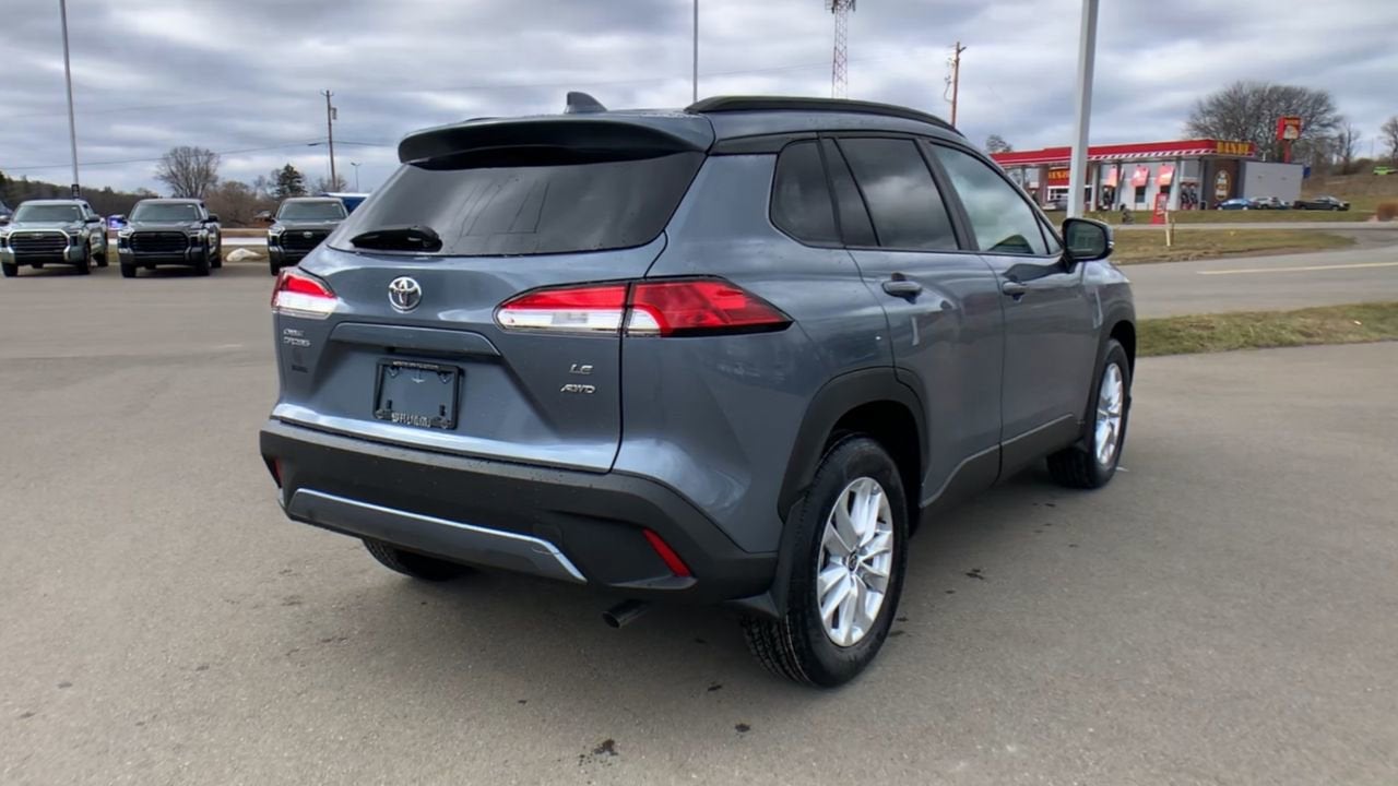 2024 Toyota Corolla Cross LE