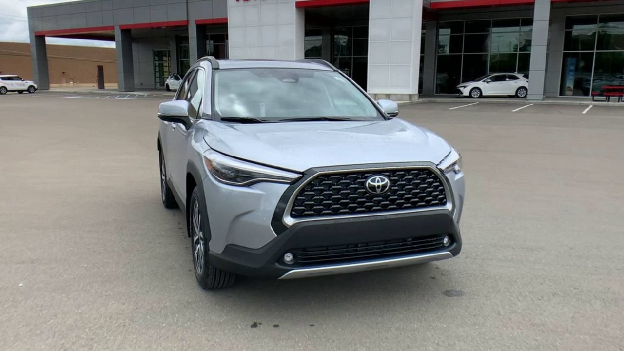 2024 Toyota Corolla Cross XLE