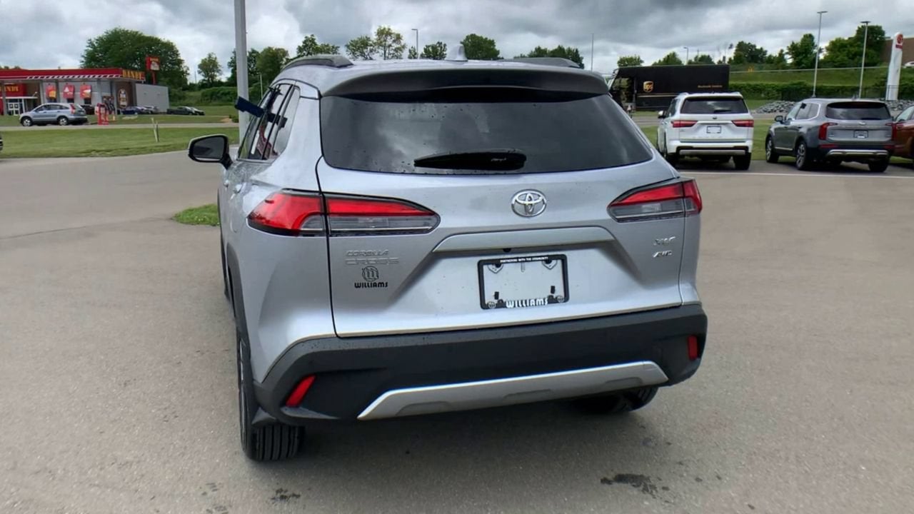 2024 Toyota Corolla Cross XLE