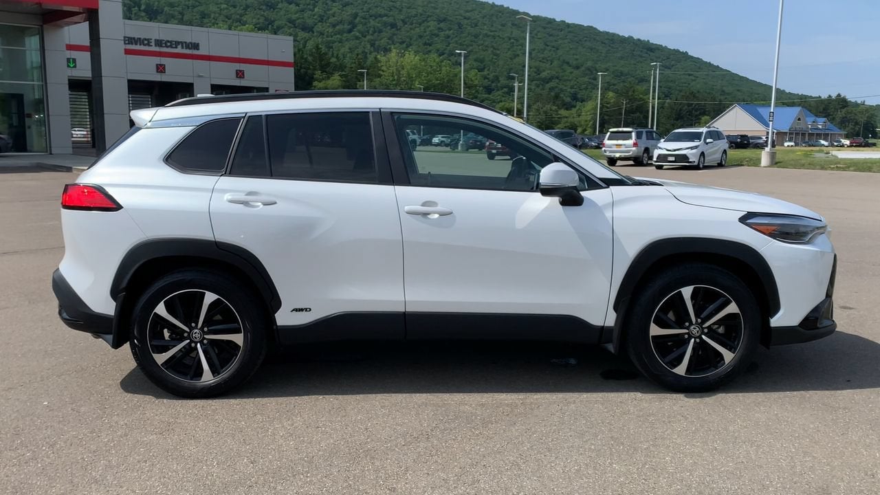 2024 Toyota Corolla Cross Hybrid XSE