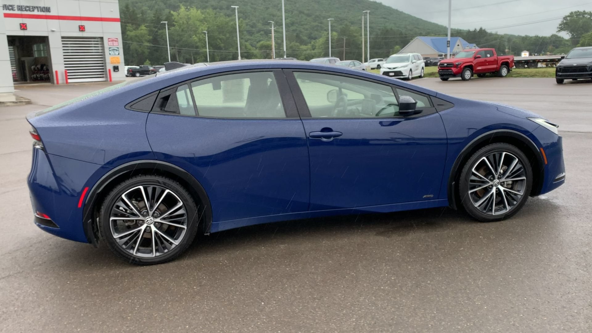 2024 Toyota Prius XLE