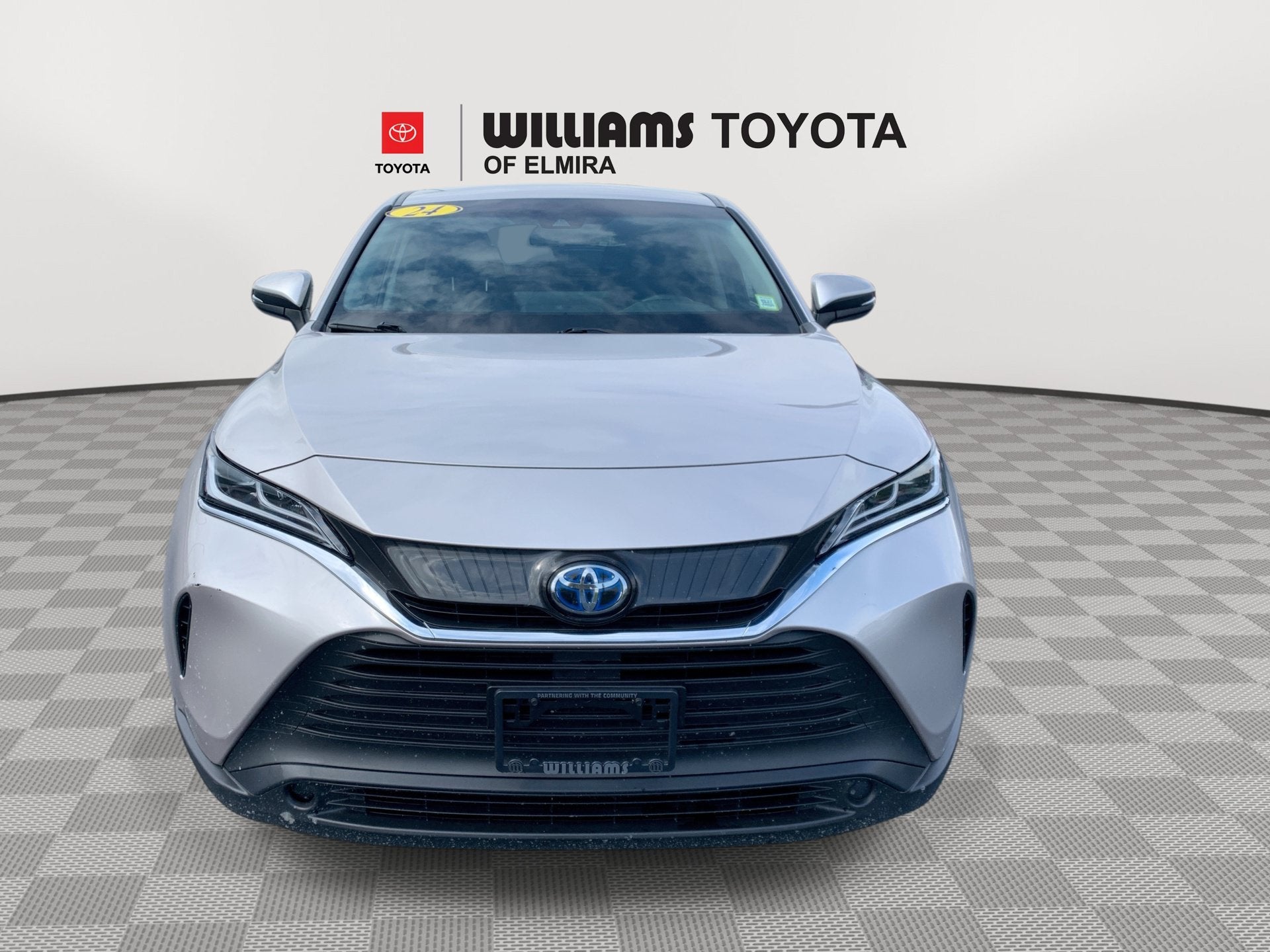 2024 Toyota Venza LE