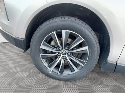 2024 Toyota Venza LE