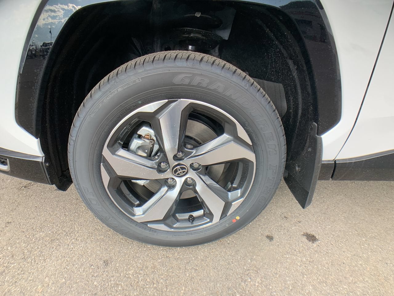2024 Toyota RAV4 Prime SE