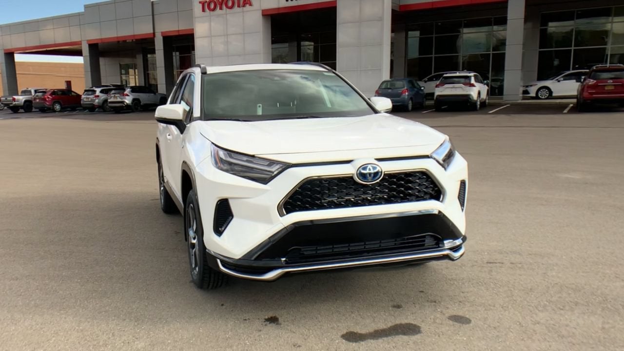2024 Toyota RAV4 Prime SE