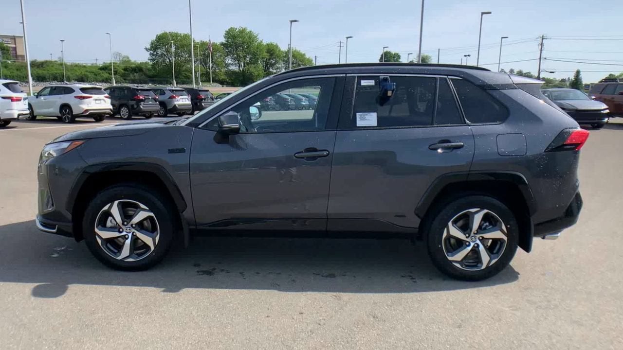 2024 Toyota RAV4 Prime SE