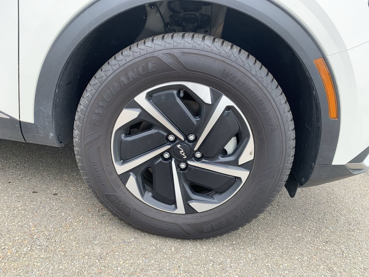2023 Kia Sportage Hybrid LX