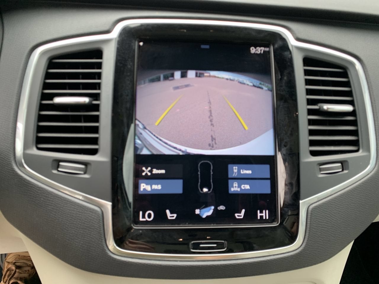 2022 Volvo XC90 T5 Momentum