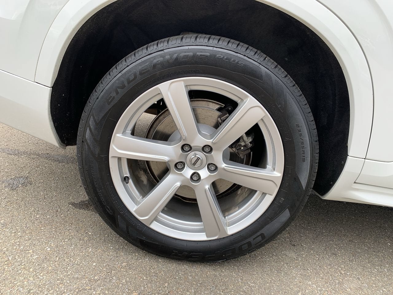 2022 Volvo XC90 T5 Momentum