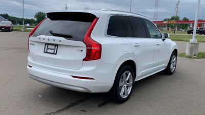 2022 Volvo XC90 T5 Momentum