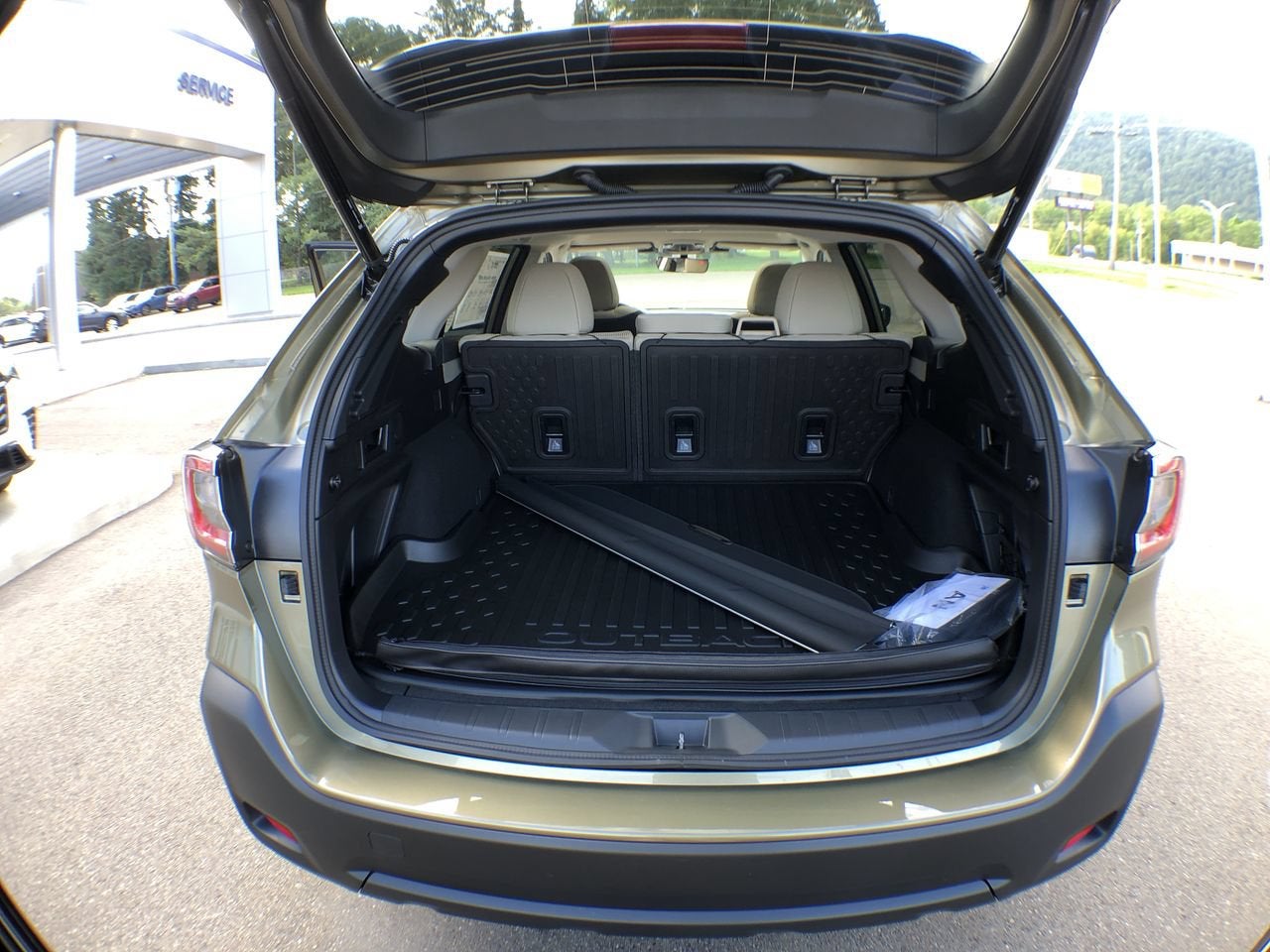 2024 Subaru Outback Premium