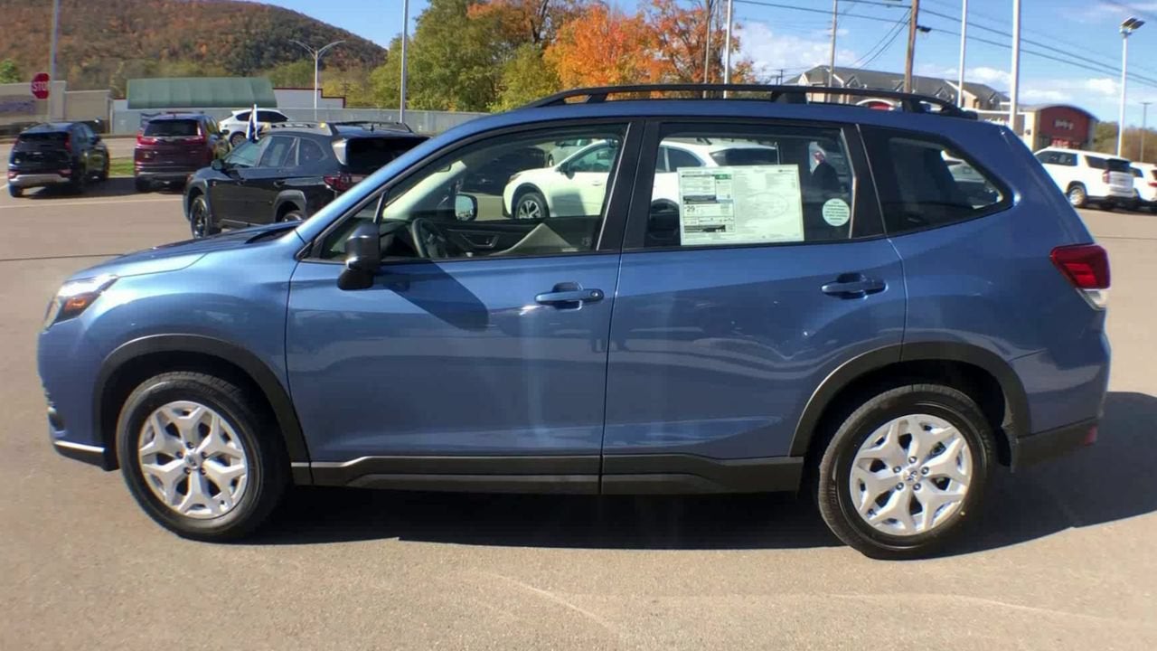 2023 Subaru Forester Base