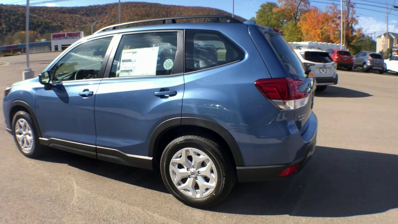 2023 Subaru Forester Base