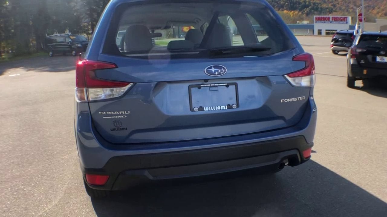 2023 Subaru Forester Base