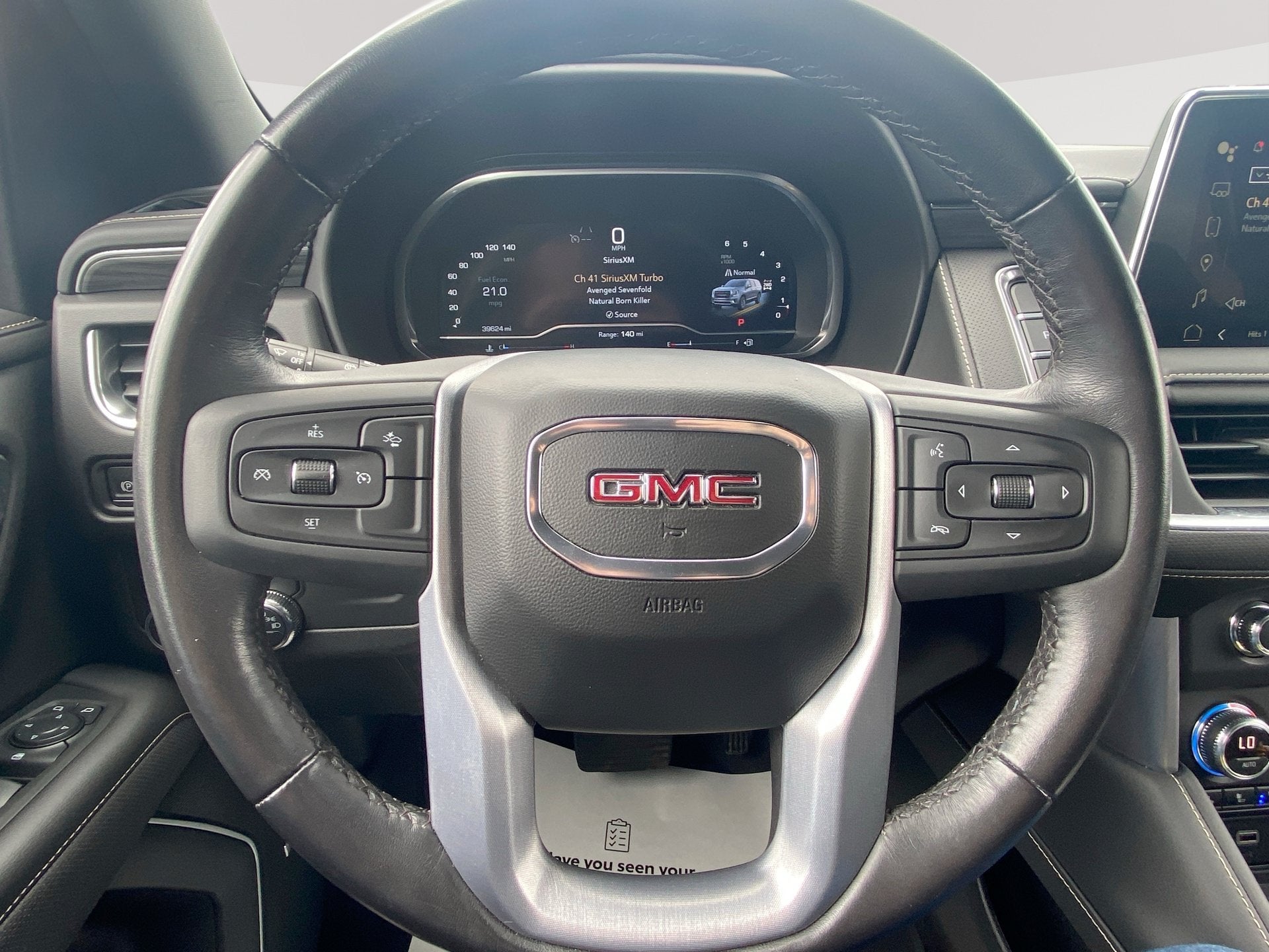2022 GMC Yukon SLT