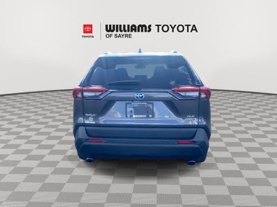 2022 Toyota RAV4 Hybrid XLE