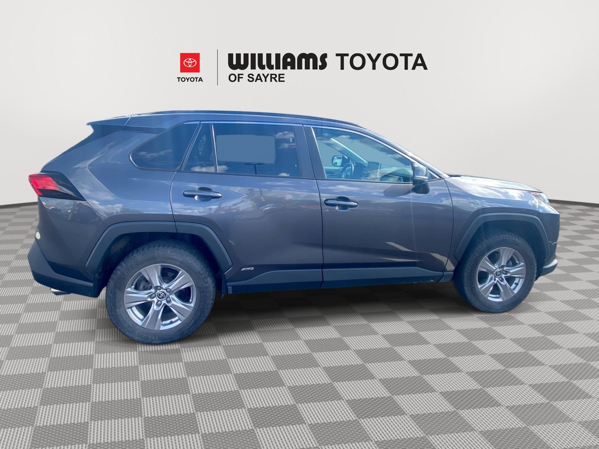 2022 Toyota RAV4 Hybrid XLE