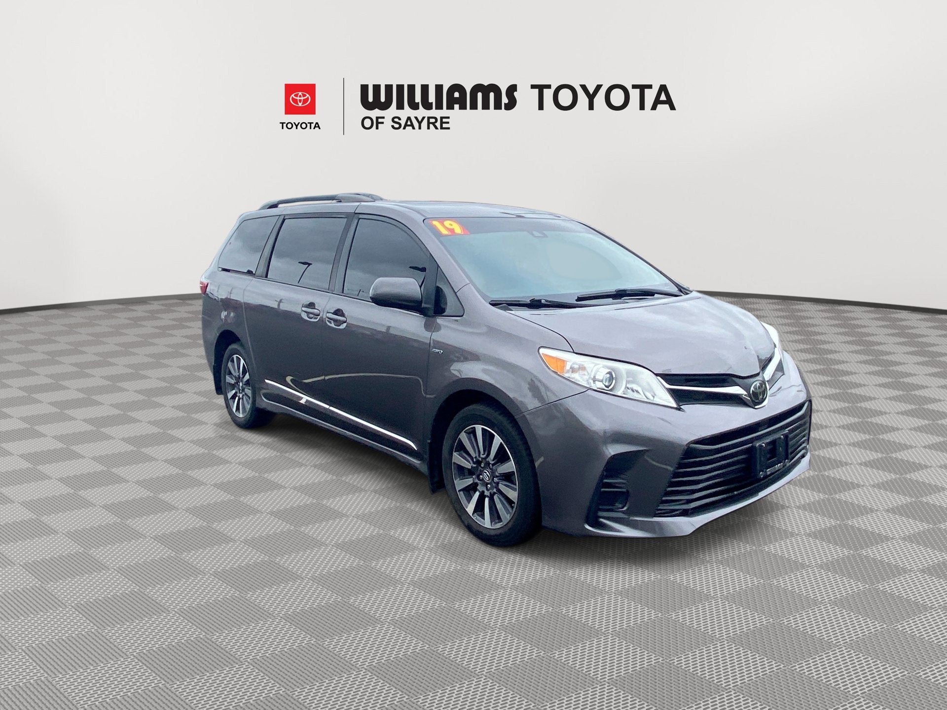 2019 Toyota Sienna LE