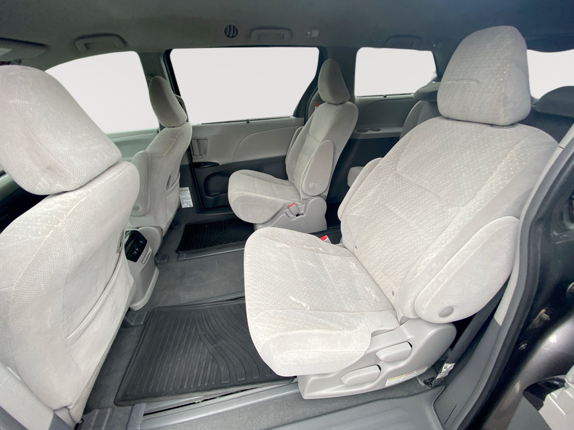 2019 Toyota Sienna LE