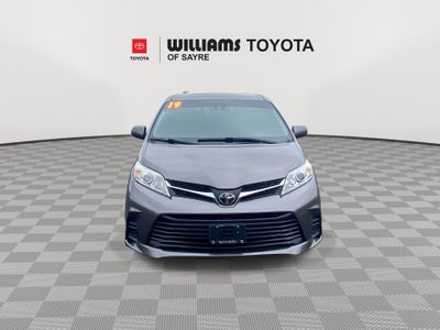 2019 Toyota Sienna LE