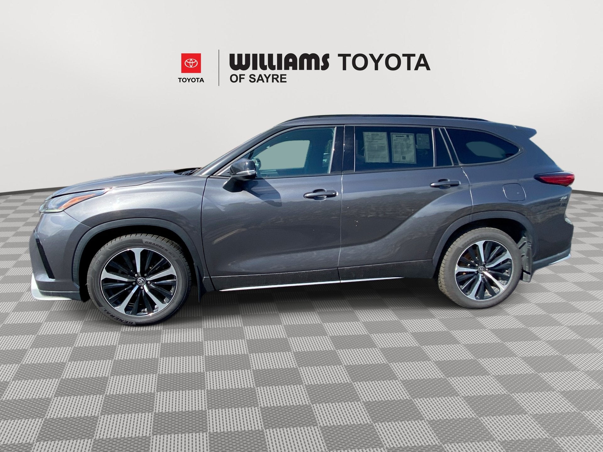 2021 Toyota Highlander XSE