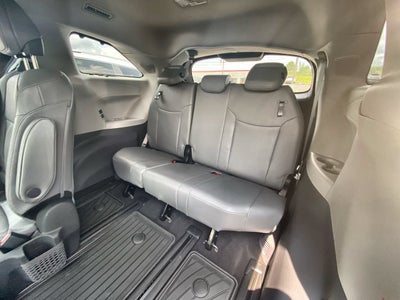 2023 Toyota Sienna Limited