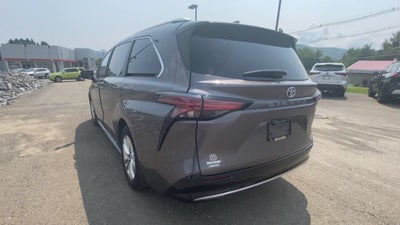 2023 Toyota Sienna Limited