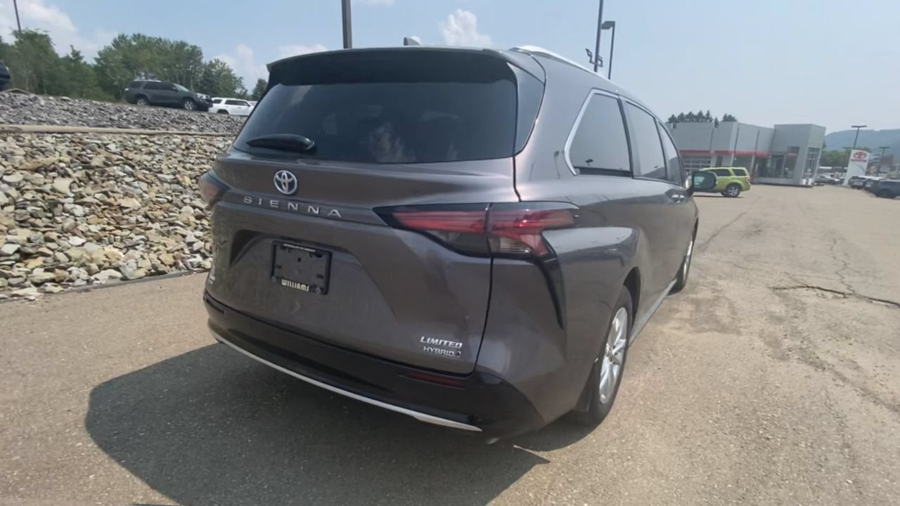 2023 Toyota Sienna Limited