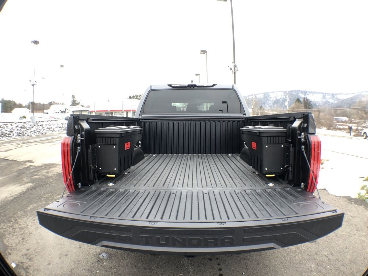2023 Toyota Tundra 4WD SR5