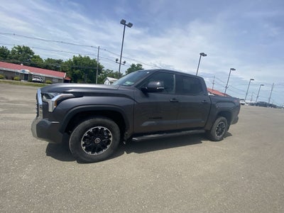 2023 Toyota Tundra 4WD SR5