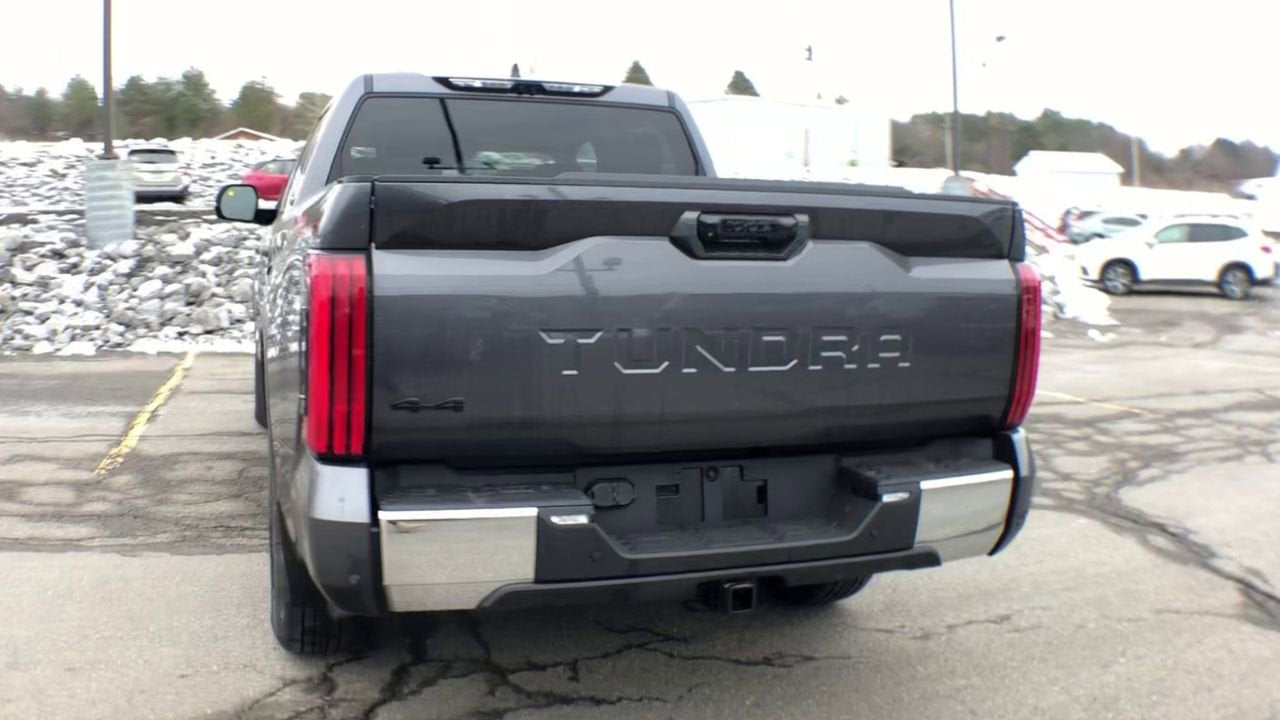 2023 Toyota Tundra 4WD SR5