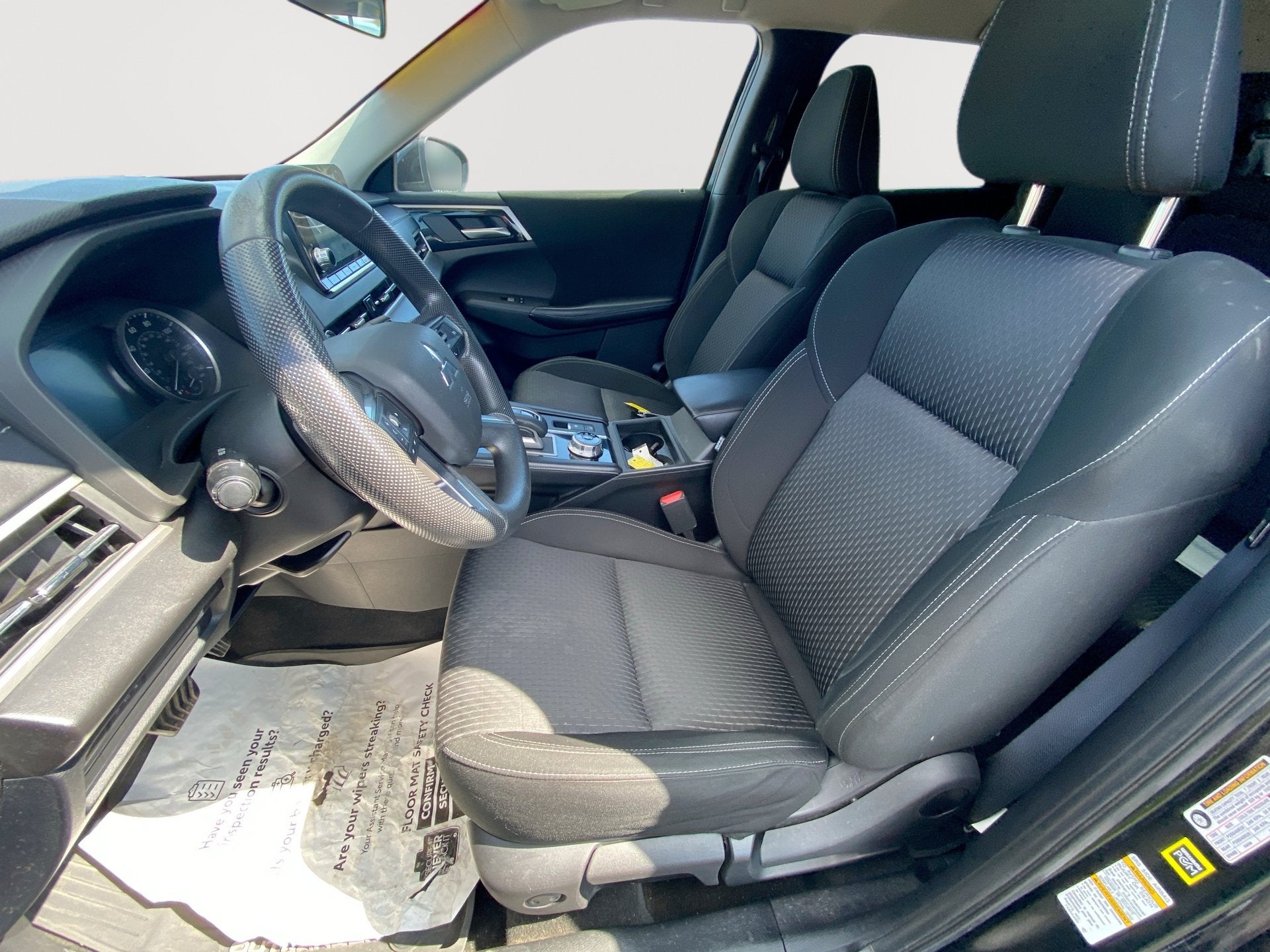 2022 Mitsubishi Outlander ES