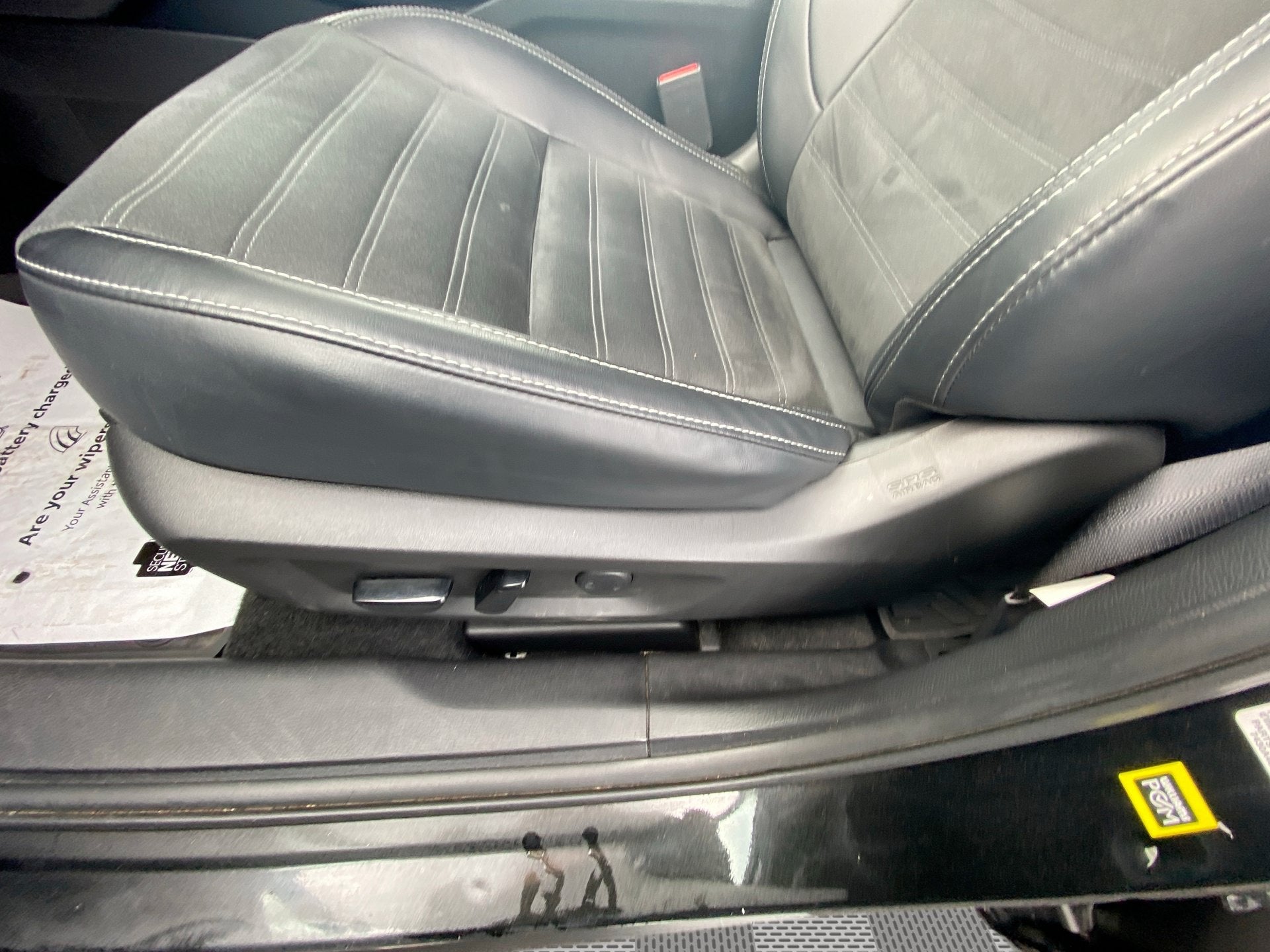 2024 Mitsubishi Outlander SE Black Edition w/Pano Roof