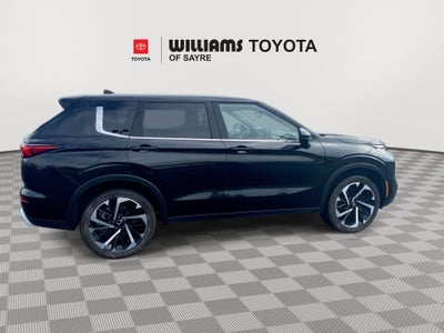 2024 Mitsubishi Outlander SE Black Edition w/Pano Roof
