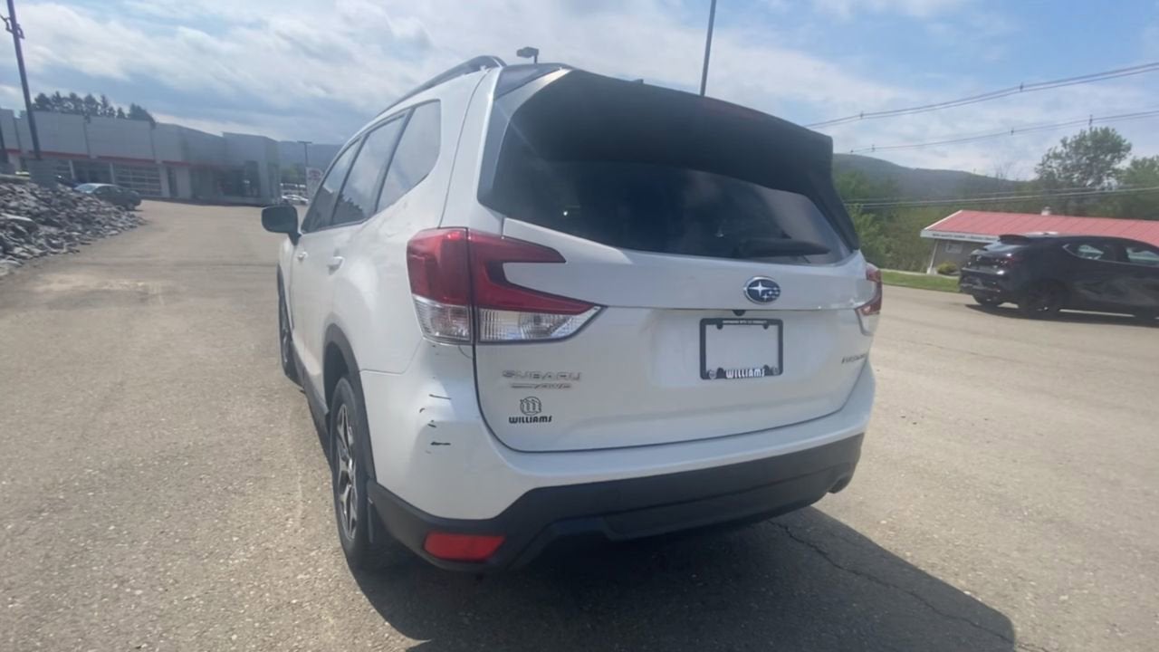 2024 Subaru Forester Premium